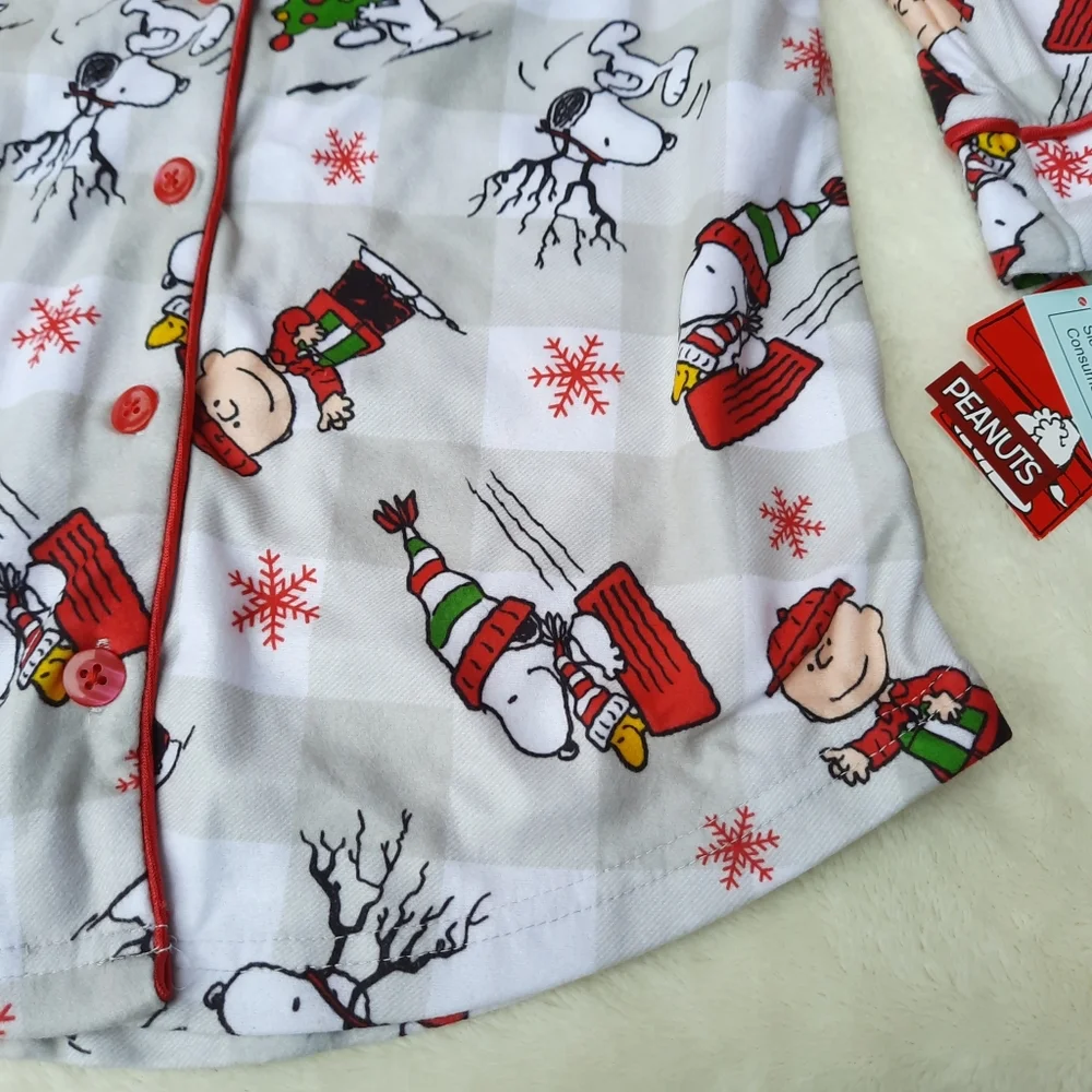 Peanuts Snoopy Charlie Brown Christmas Sleep Shirt Pajamas Fleece Holiday Gift